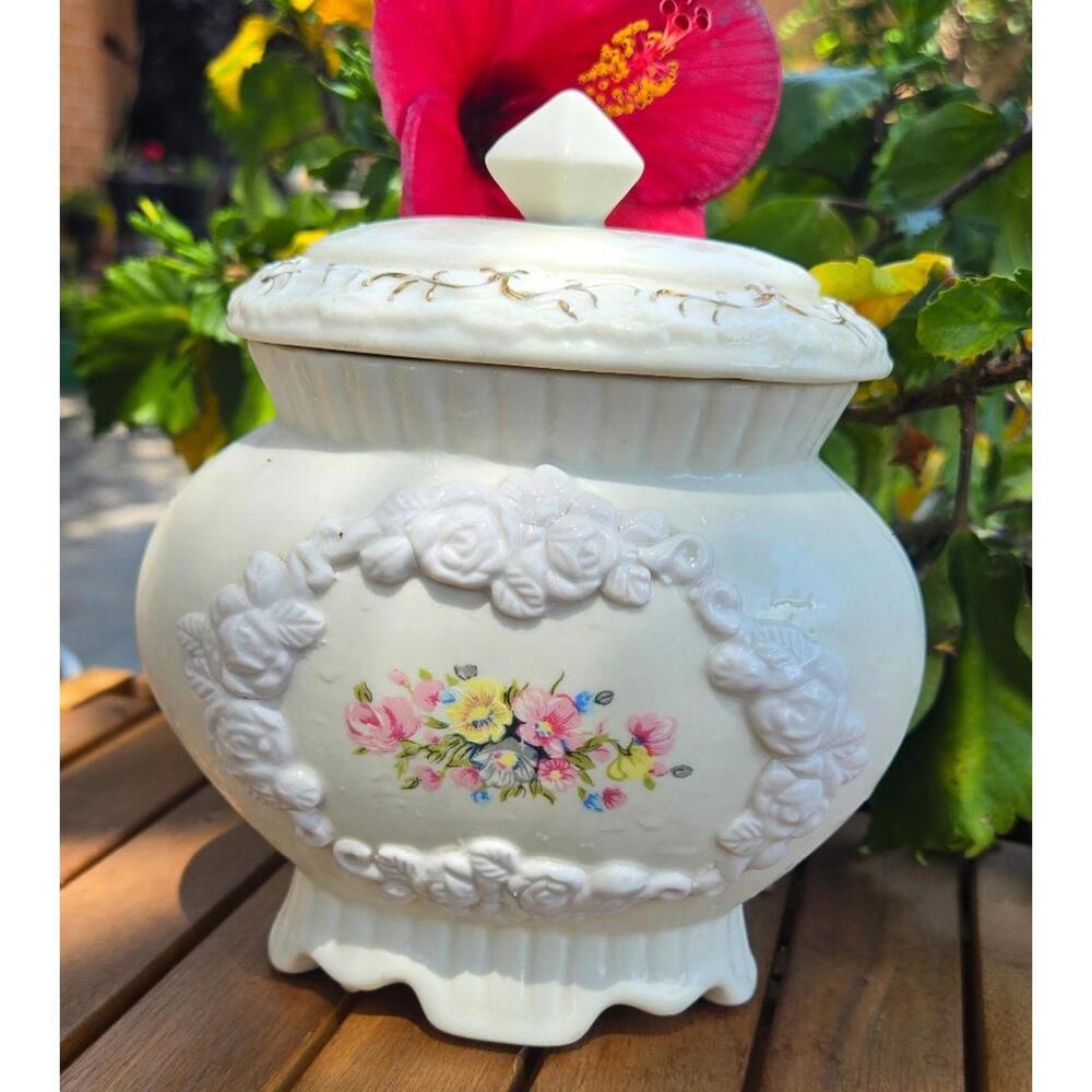 Vintage sugar dish